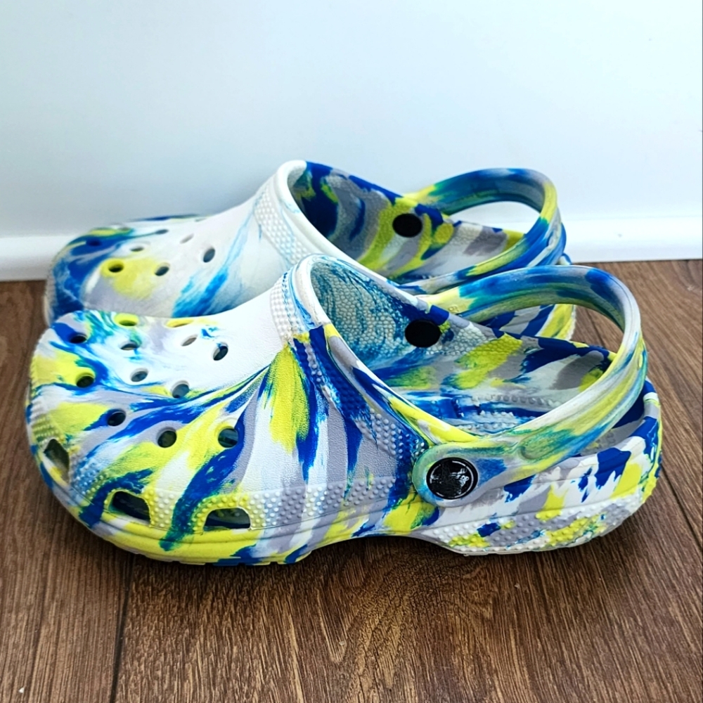 Classic marbled Crocs tie dye little kid J 2